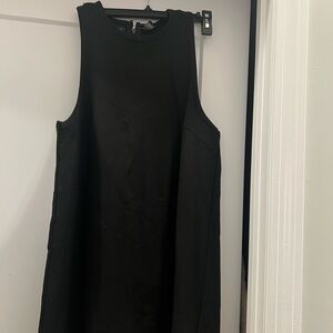 Elegant Black Sleeveless Dress